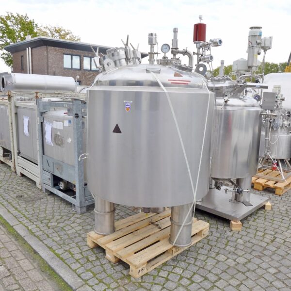 1229 liter tank in Syrafast 316