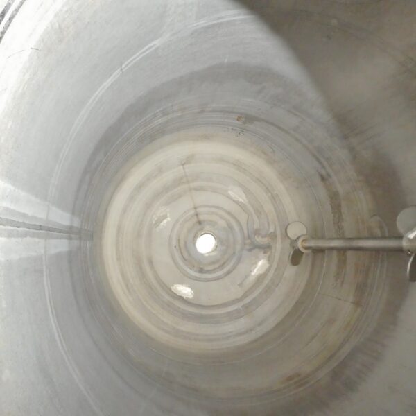 1345 liter tank i Syrafast 316