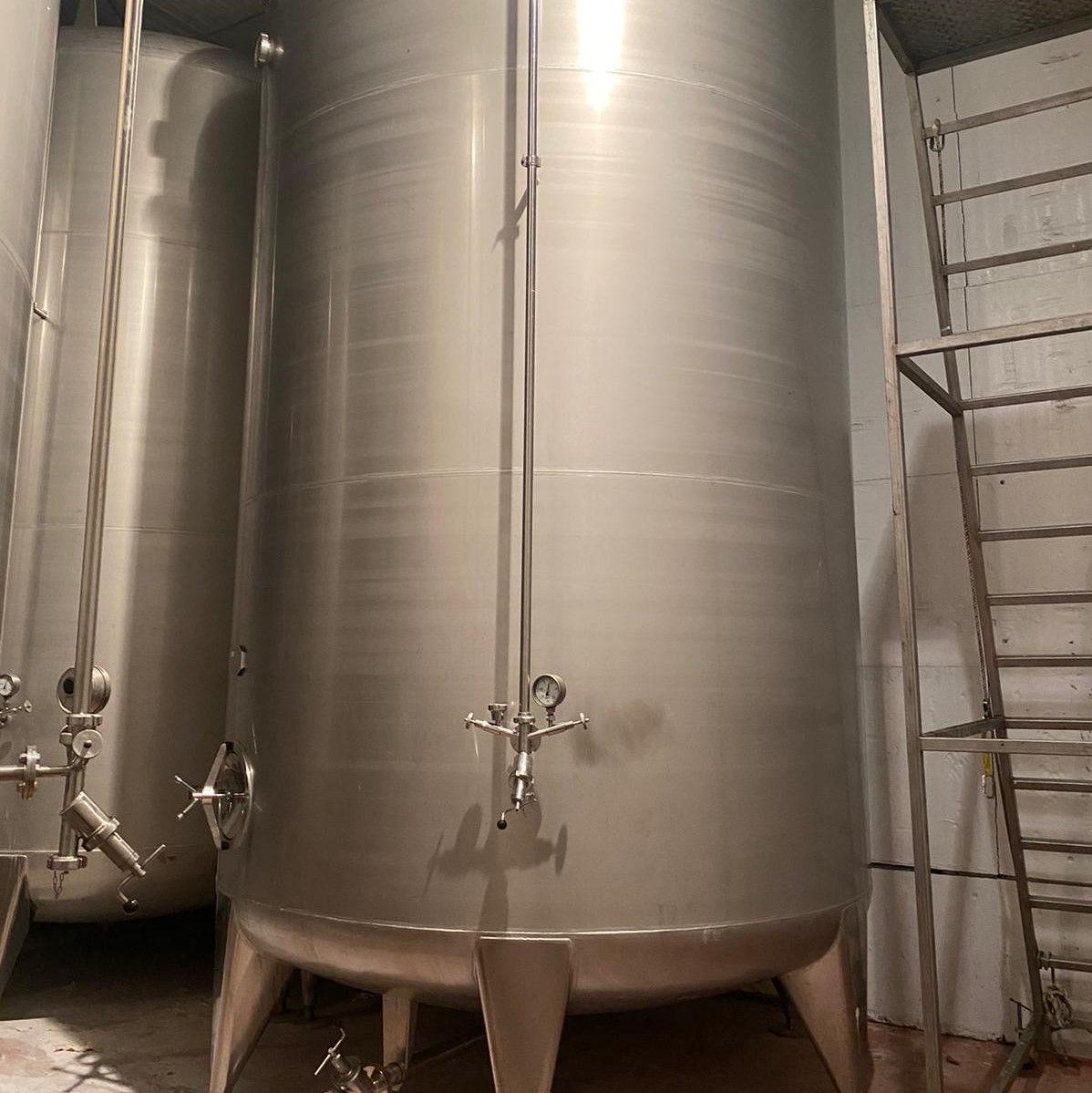 28200 liter tank i Syrafast 316