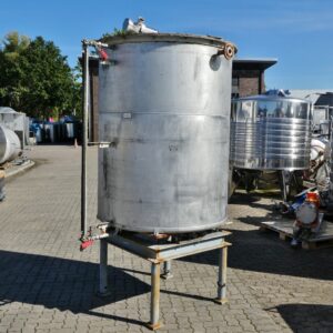 2300 liter tank i Syrafast 316