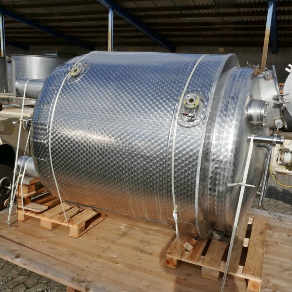 3230 liter tank i Syrafast 316