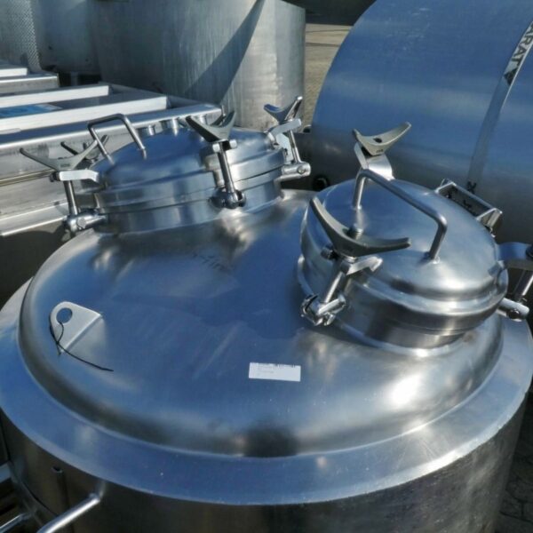 650 liter tank i Syrafast 316