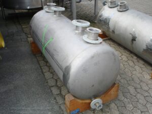 650 liter tank i Syrafast 316