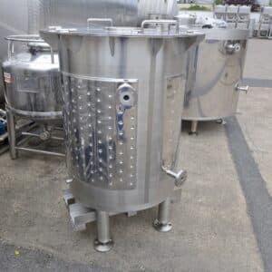 530 liter tank i Syrafast 316