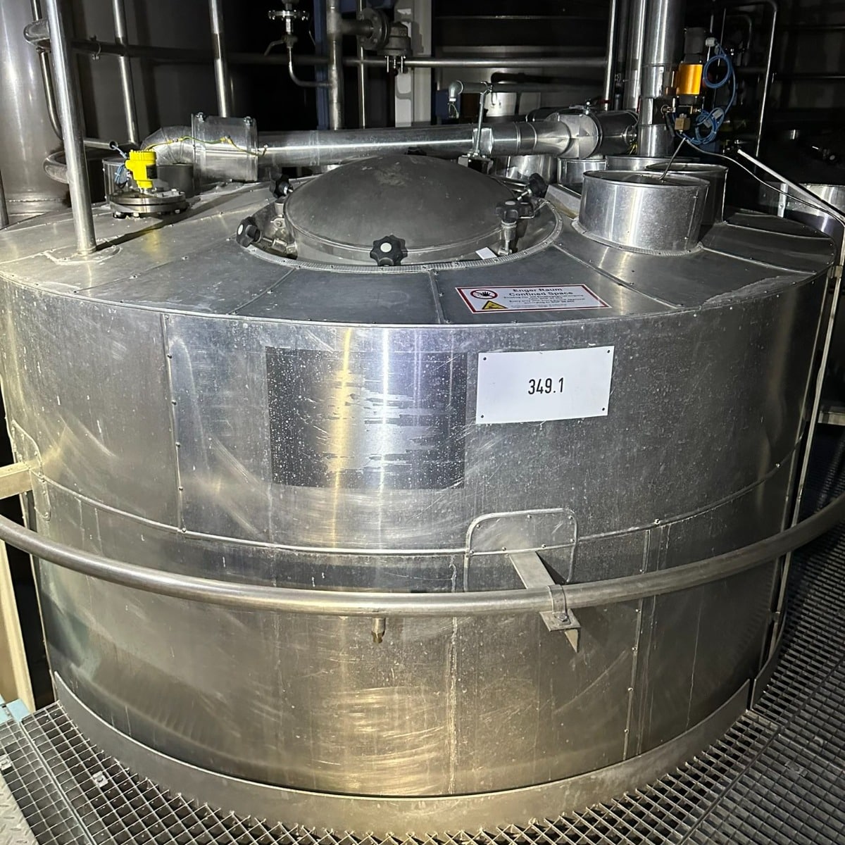 11100 liter tank i Syrafast 316