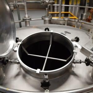 28100 liter tank i Syrafast 316