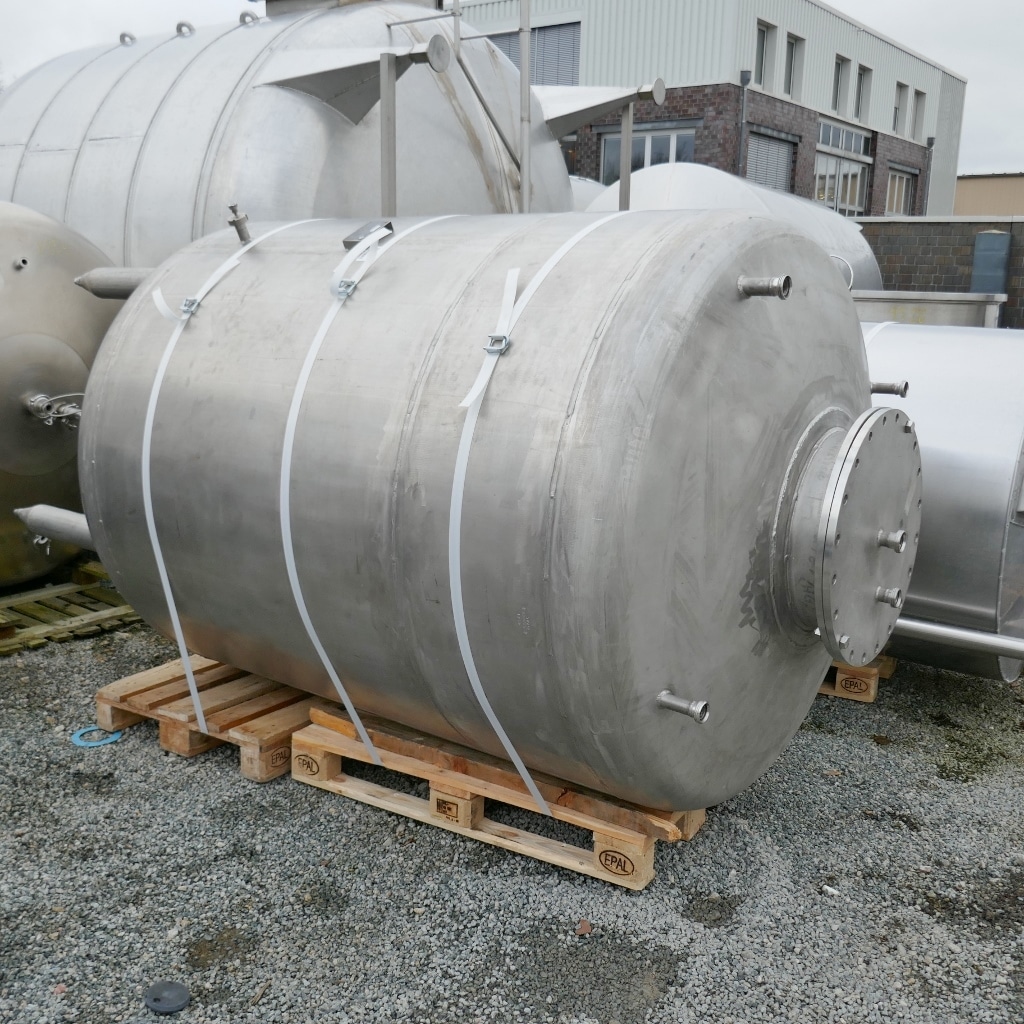 4000 liter tank i Syrafast 316