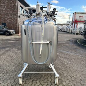 930 liter tank i Syrafast 316