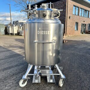 930 liter tank i Syrafast 316