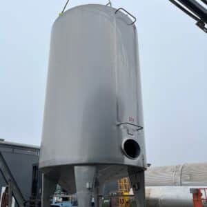 21800 liter tank i Syrafast 316
