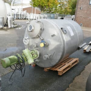 2500 liter tank i Syrafast 316
