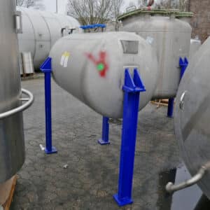 715 liter tank i Syrafast 316