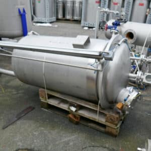 820 liter tank i Syrafast 316