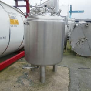 1100 liter tank i Syrafast 316