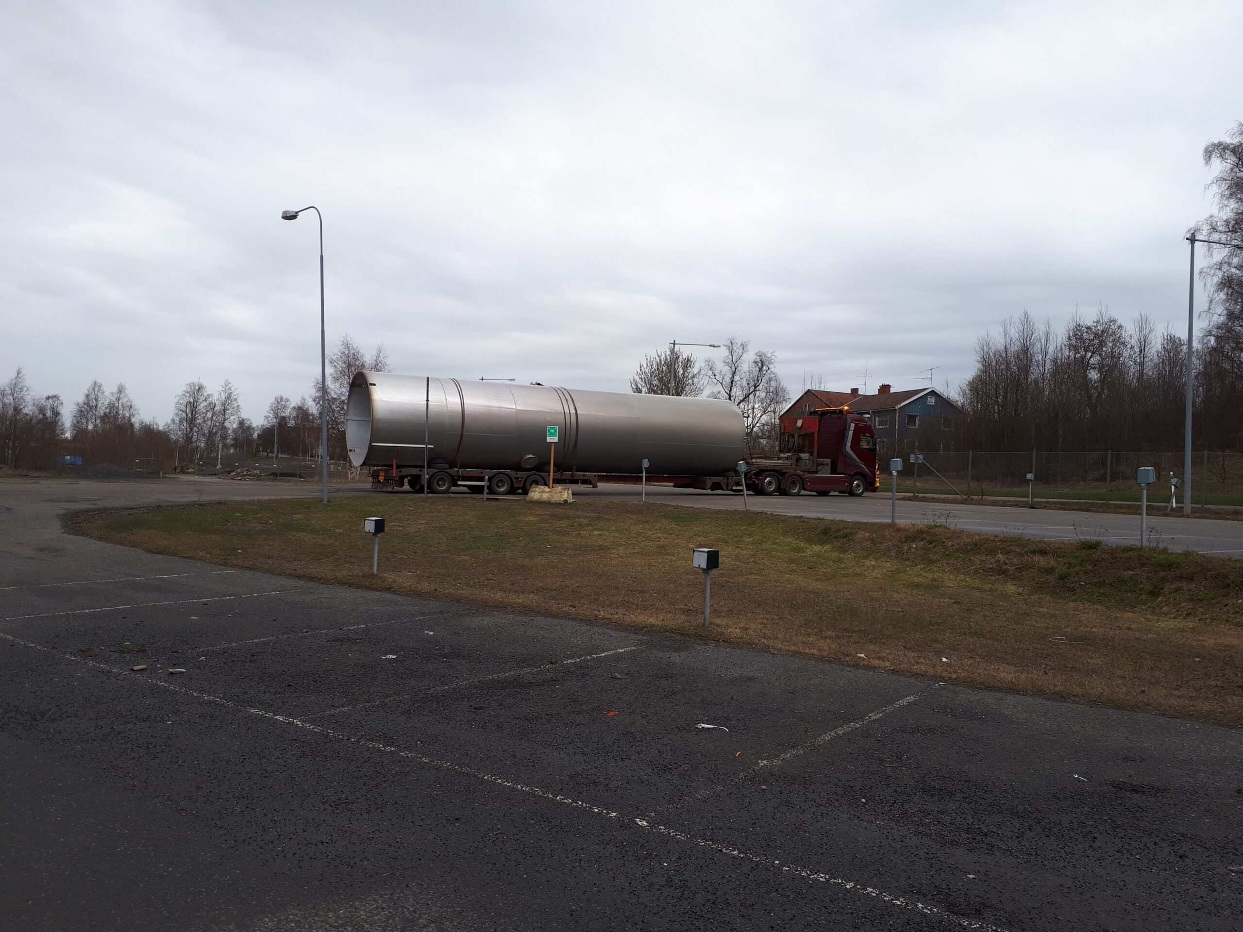 Transport av stor tank
