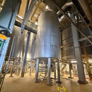 53700 liter tank i Syrafast 316