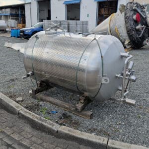 2000 liter tank i Syrafast 316