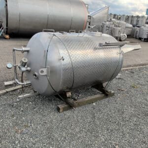 2000 liter tank i Syrafast 316