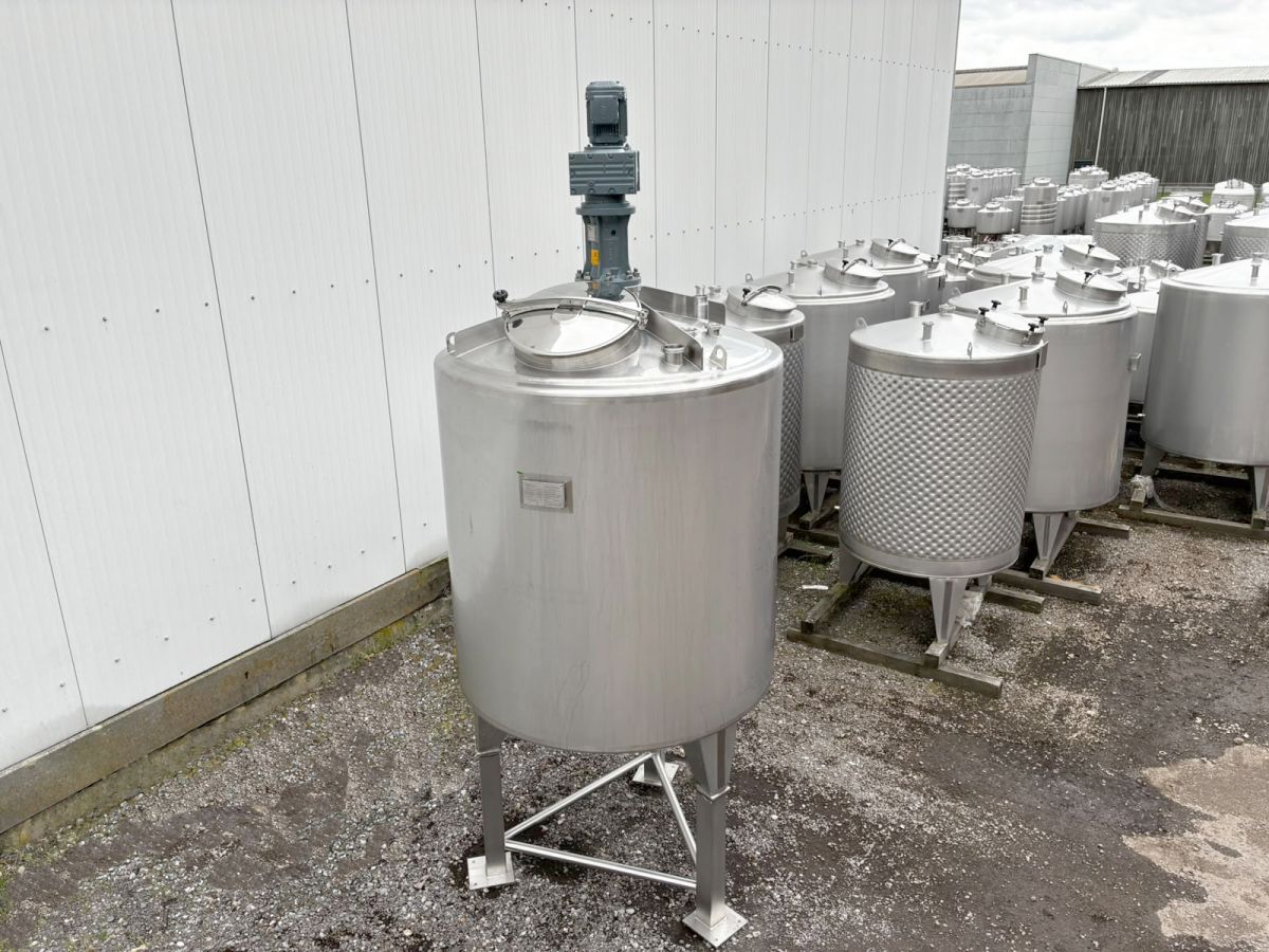 2500 liter tank i Syrafast 316