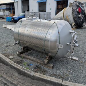 2000 liter tank i Syrafast 316