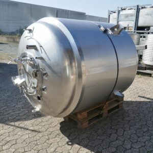 2400 liter tank i Syrafast 316