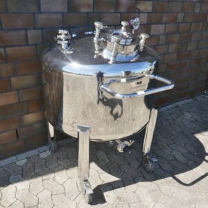 390 liter tank i Syrafast 316