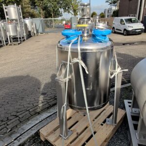 340 liter tank i Syrafast 316