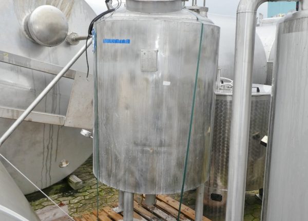 15653_7949p1070973_1024x1024_