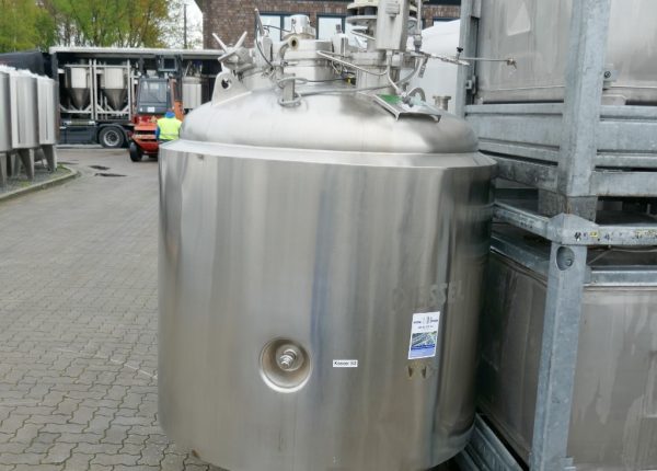 18032_p1020863_1024x1024_